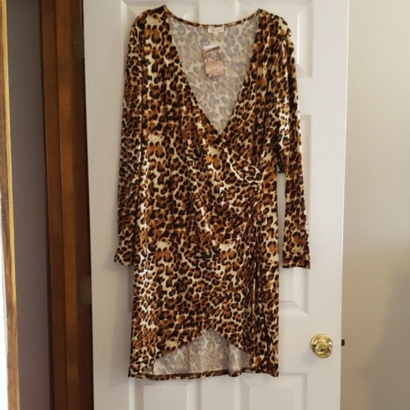 PLUS SIZE SEXY LEOPARD PRINT MINI WRAP DRESS 2X 20 - Picture 4 of 5